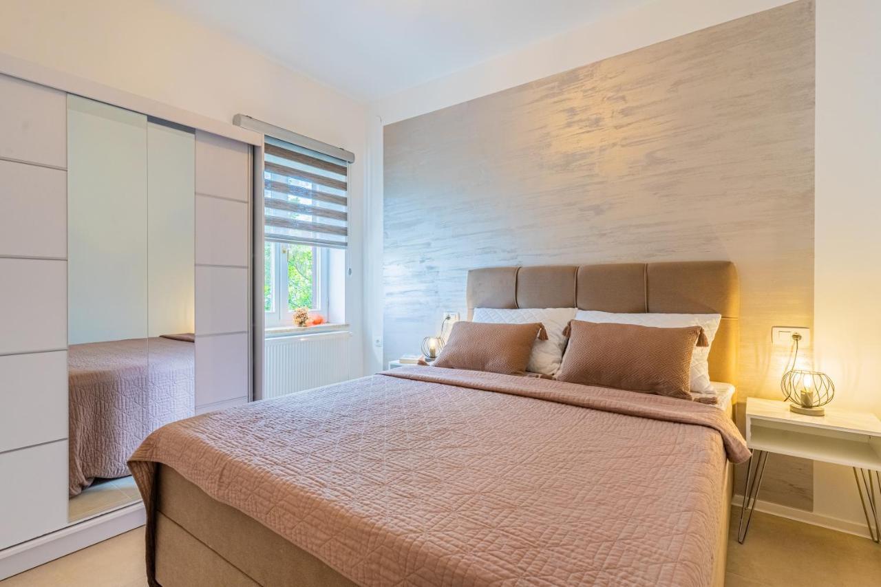 Apartments Ivanka Cres Bagian luar foto