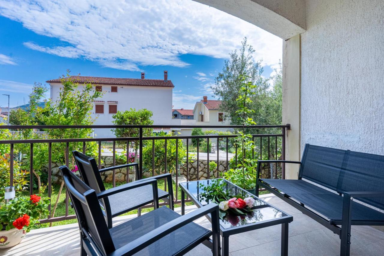 Apartments Ivanka Cres Bagian luar foto