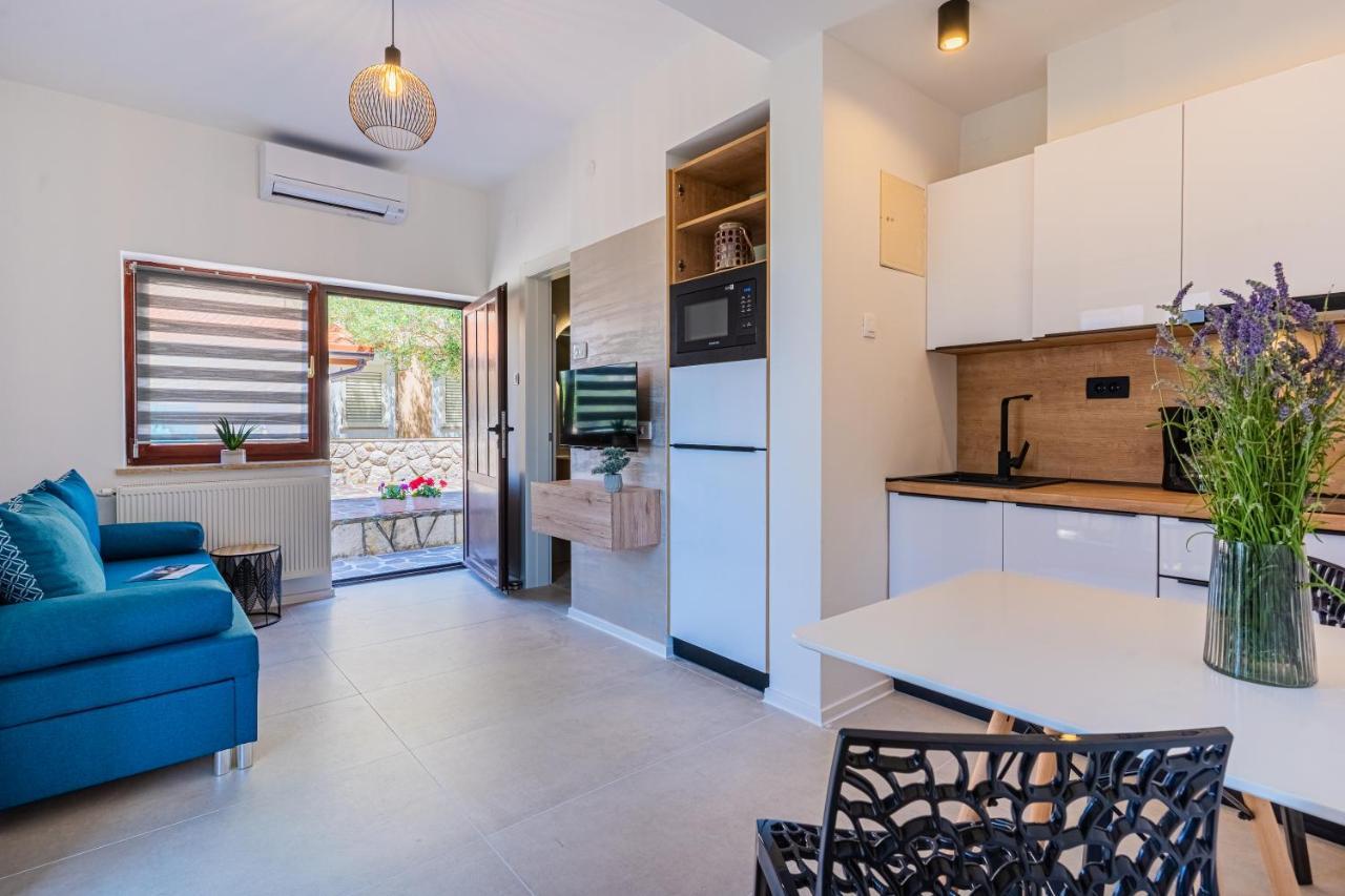 Apartments Ivanka Cres Bagian luar foto