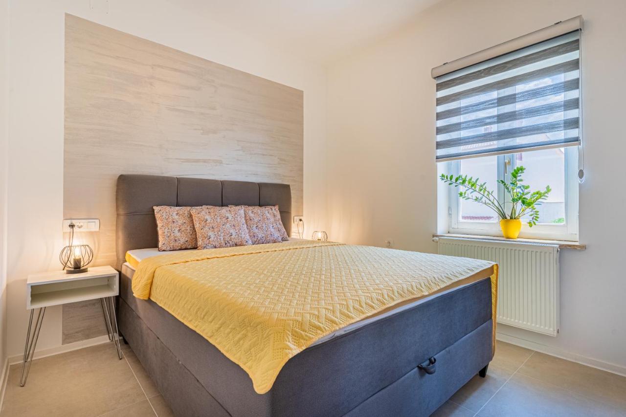 Apartments Ivanka Cres Bagian luar foto